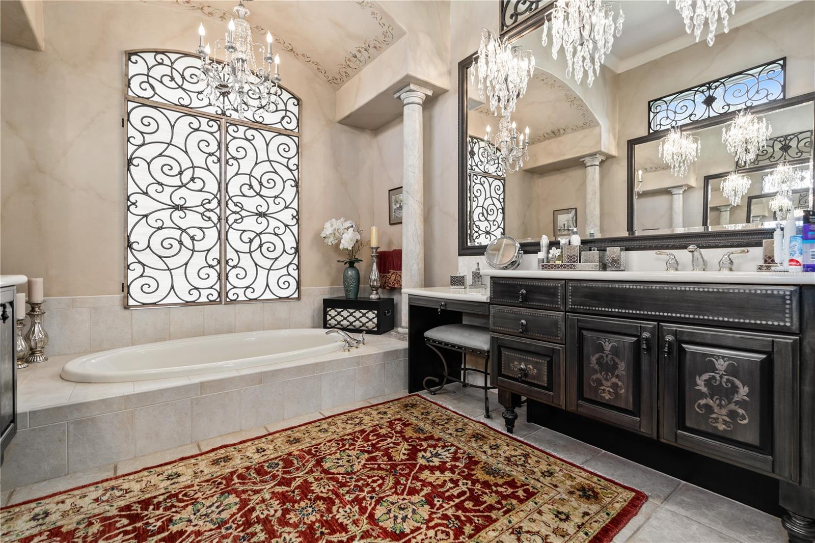 6 SAN GABRIEL LN