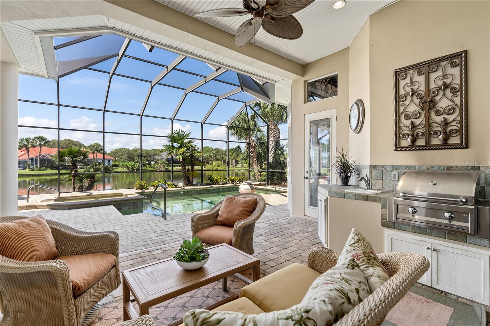 6 SAN GABRIEL LN