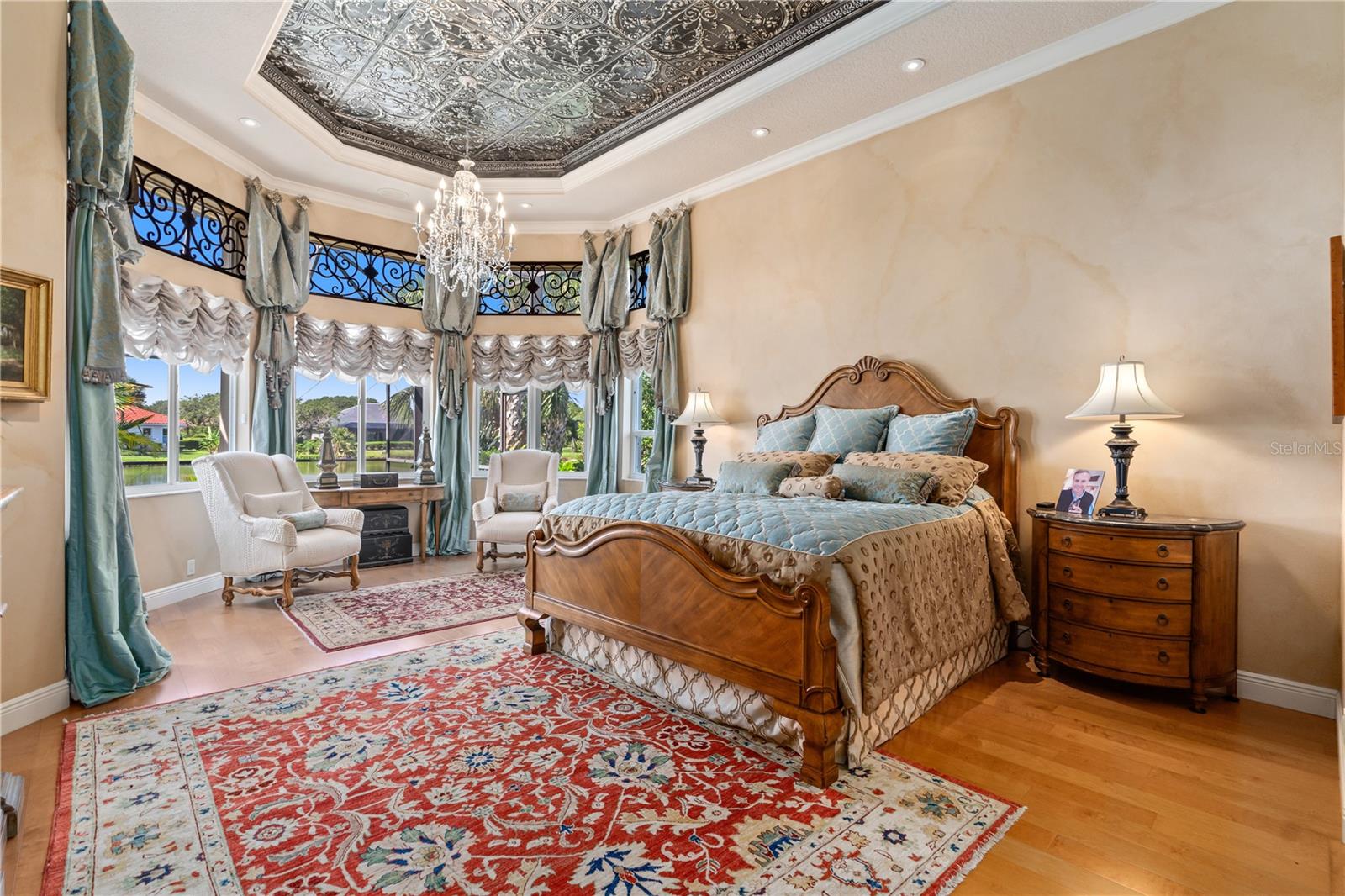 6 SAN GABRIEL LN