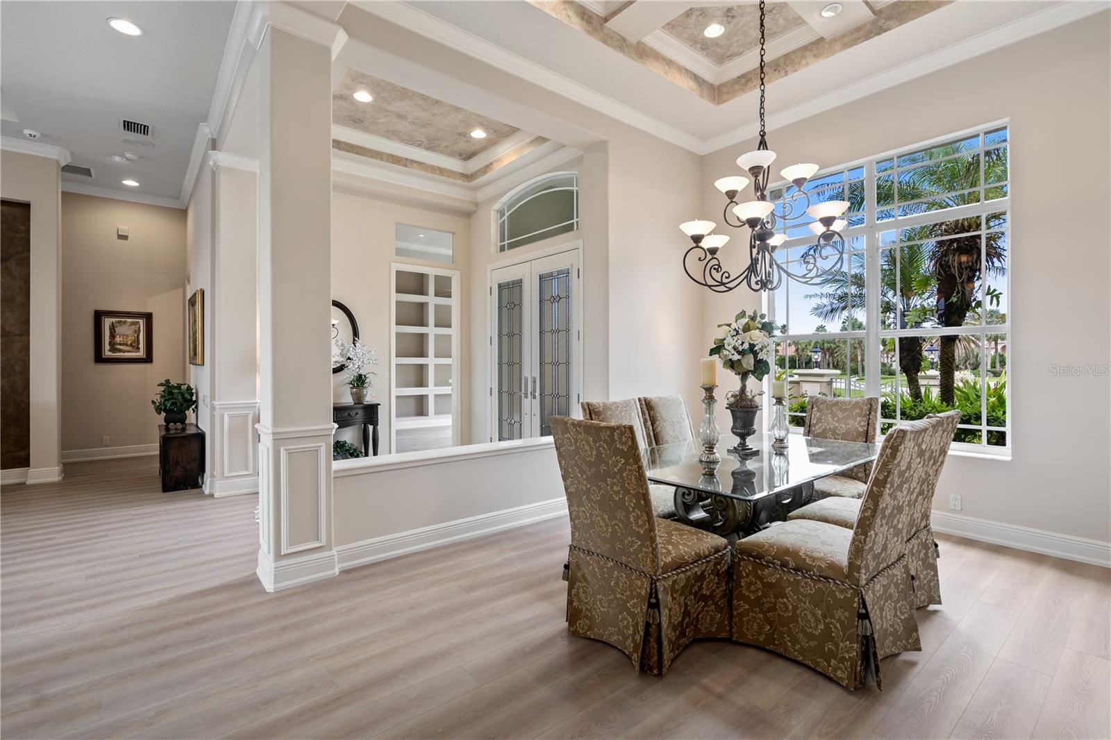 6 SAN GABRIEL LN