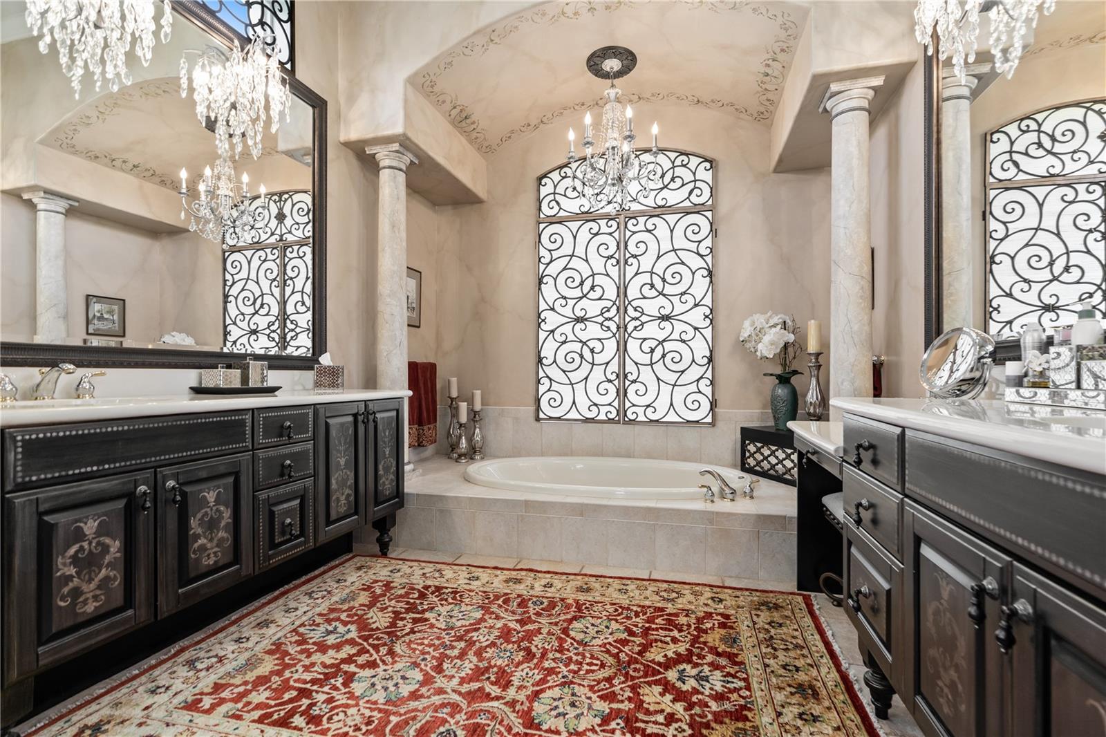 6 SAN GABRIEL LN