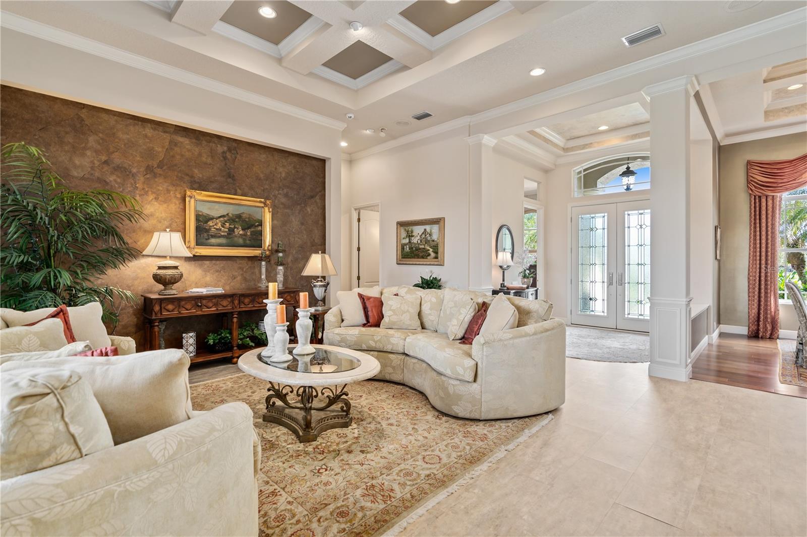 6 SAN GABRIEL LN