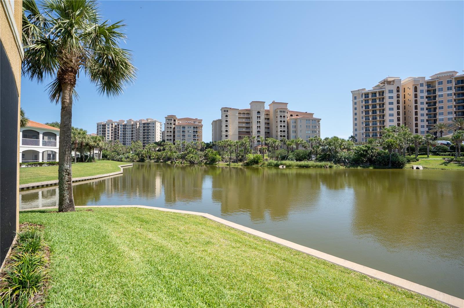 30 CASA BELLA CIR #1001