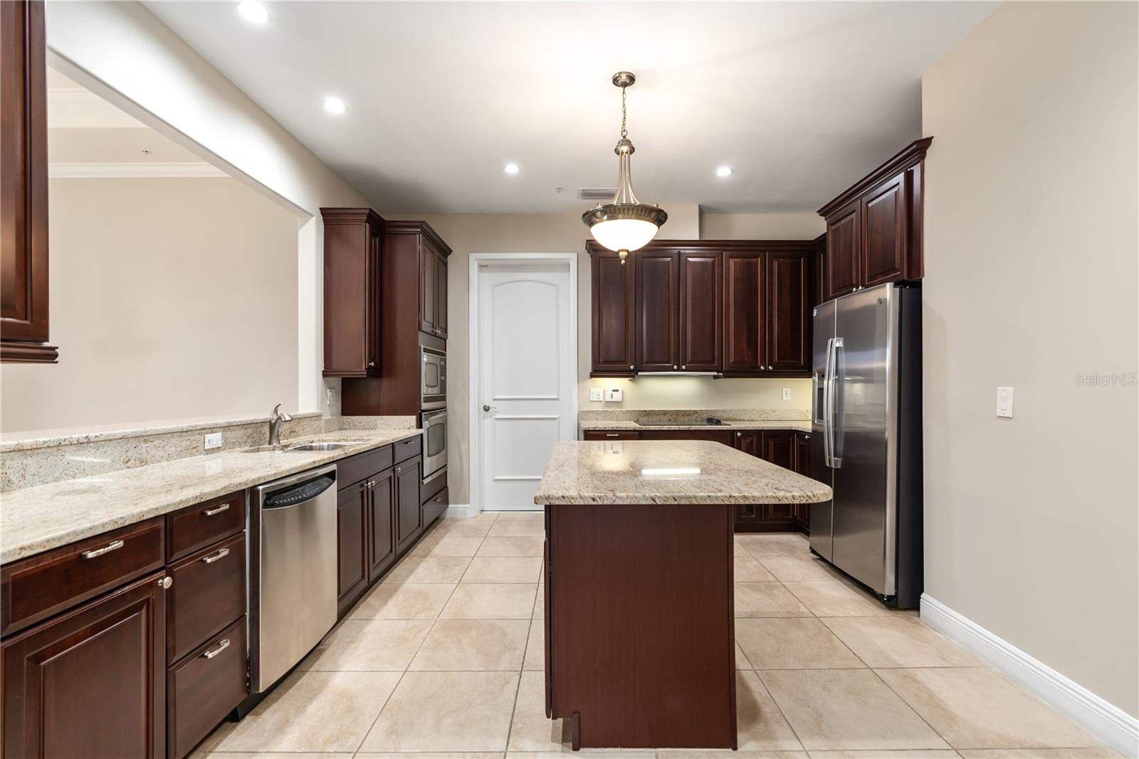 30 CASA BELLA CIR #1001