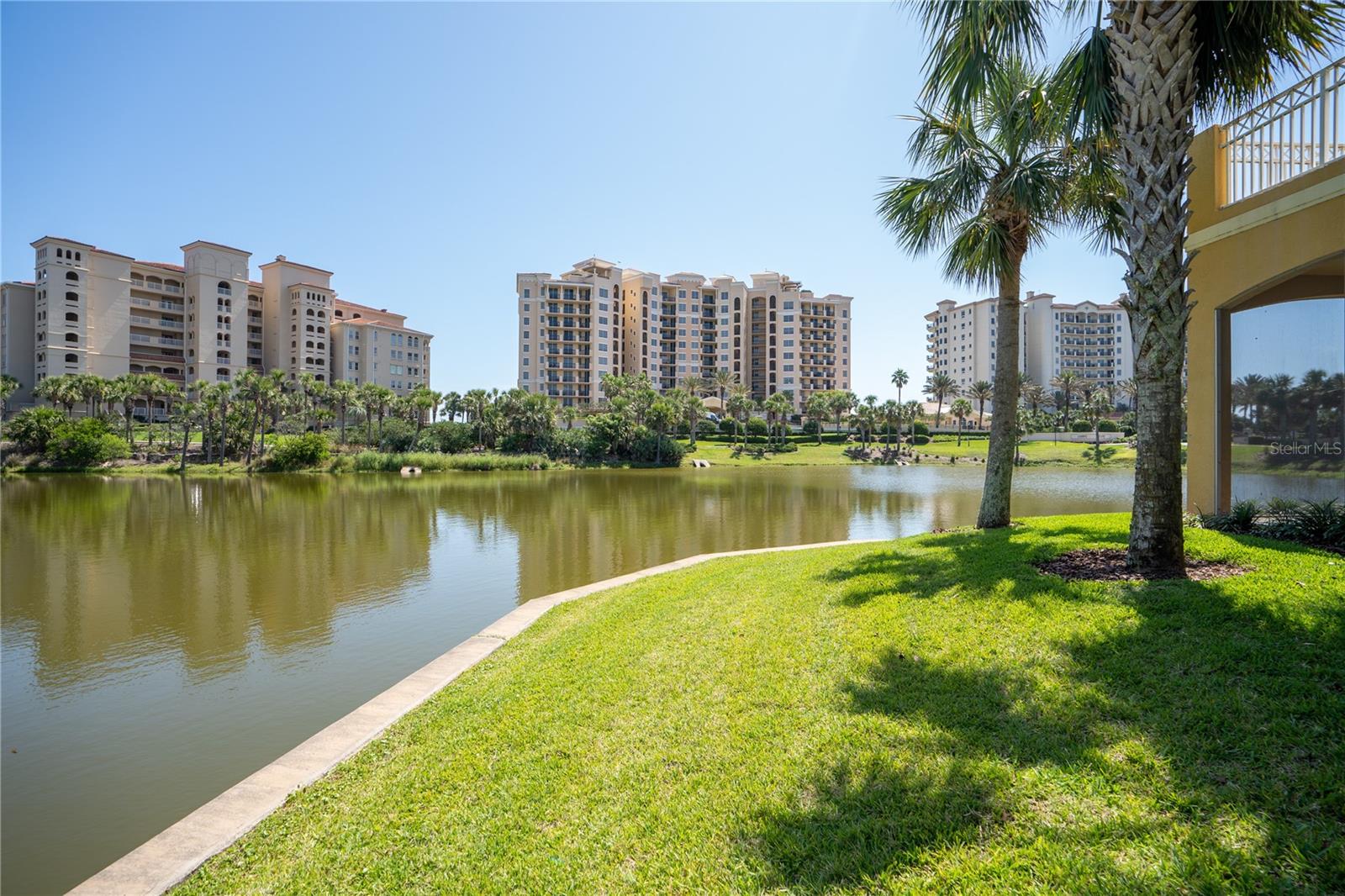 30 CASA BELLA CIR #1001