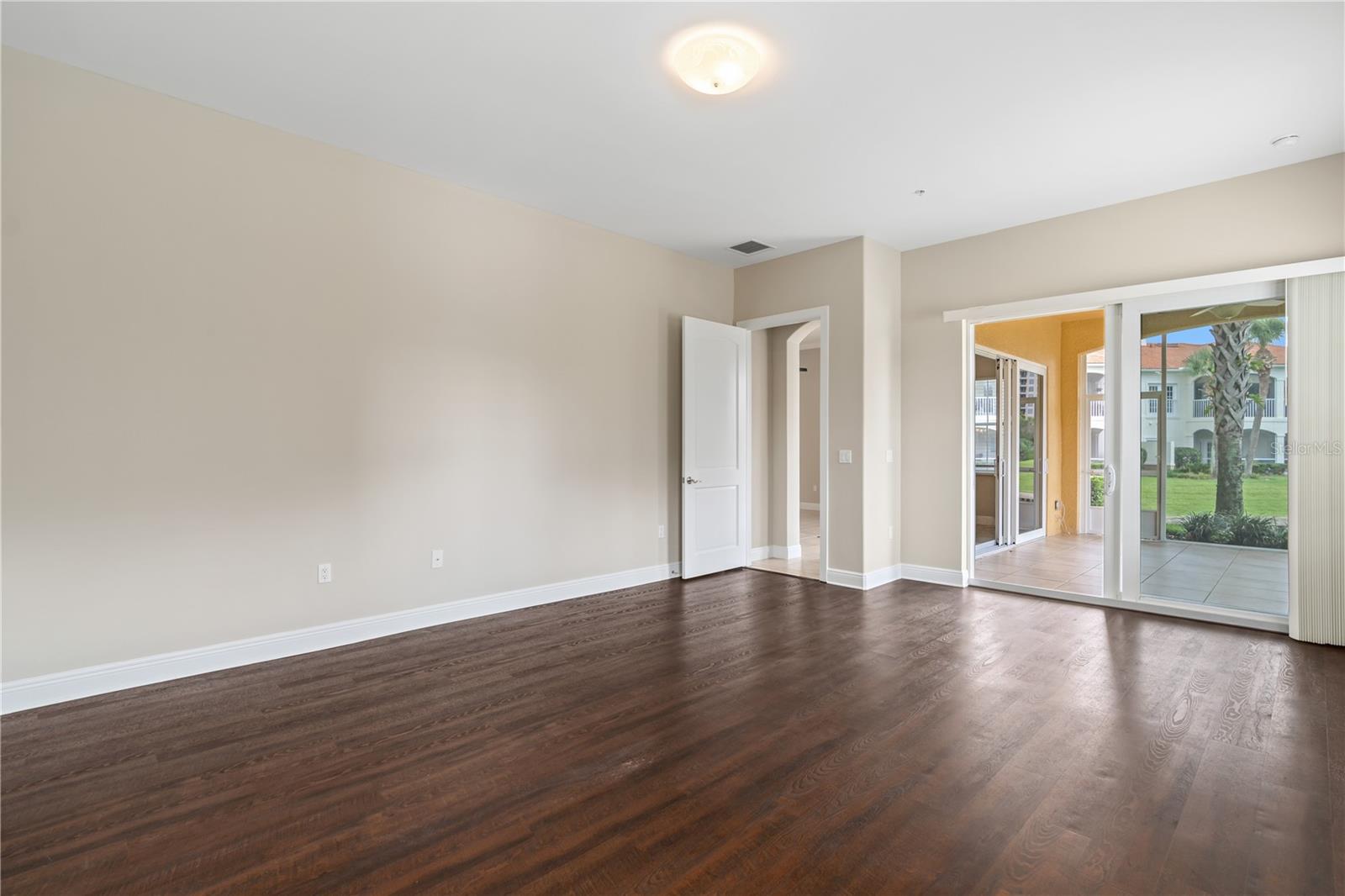 30 CASA BELLA CIR #1001