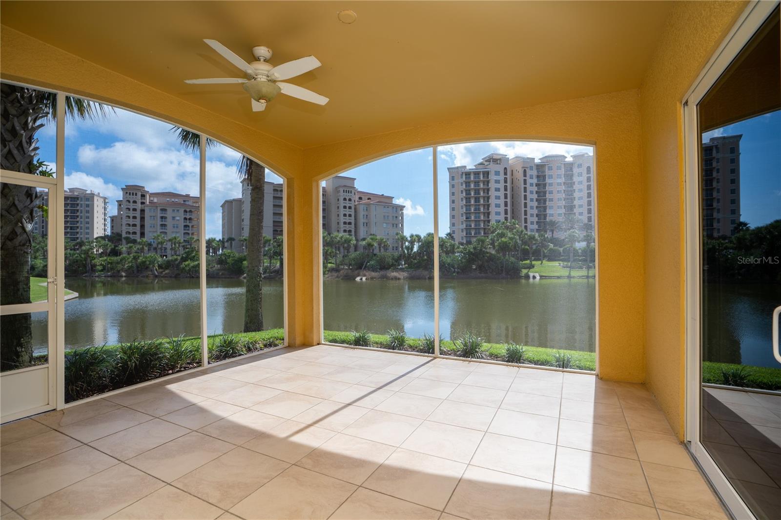 30 CASA BELLA CIR #1001