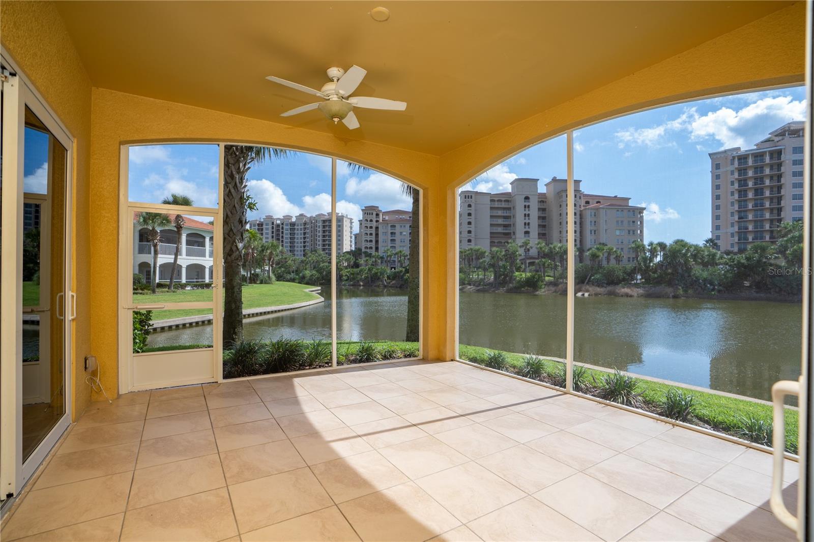 30 CASA BELLA CIR #1001
