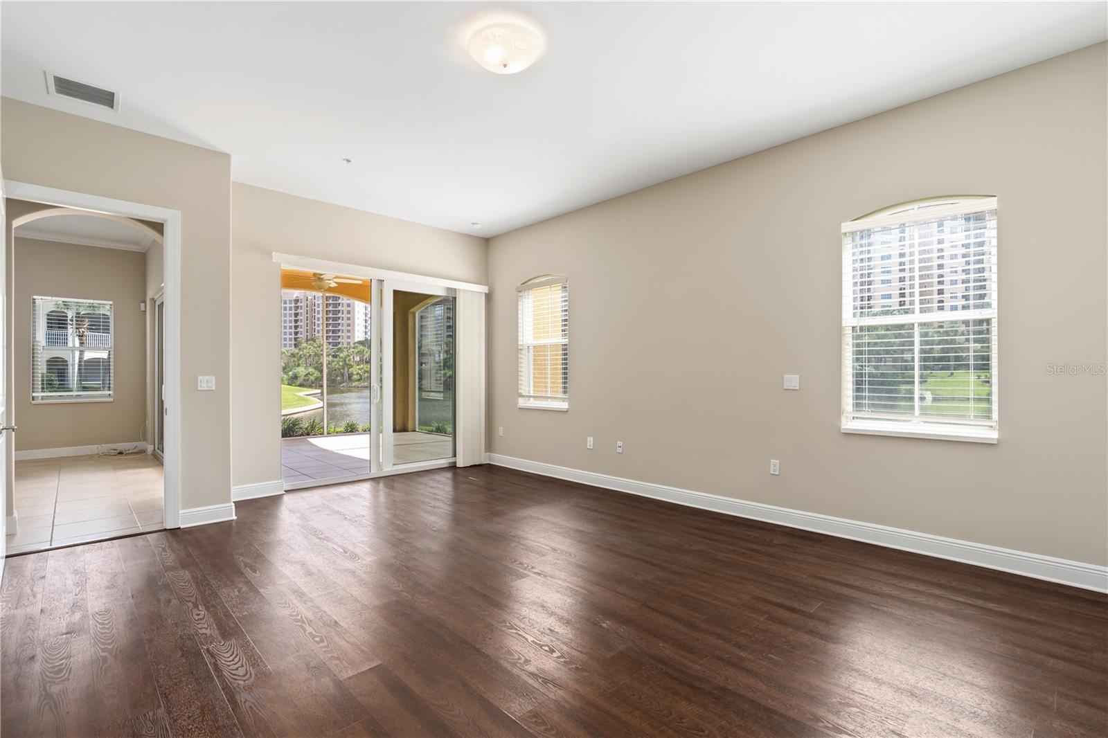 30 CASA BELLA CIR #1001