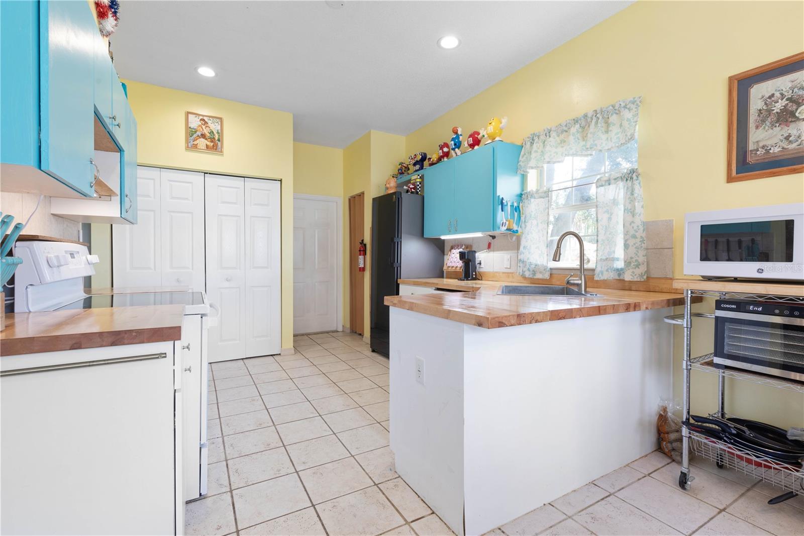 41 WALKER DR