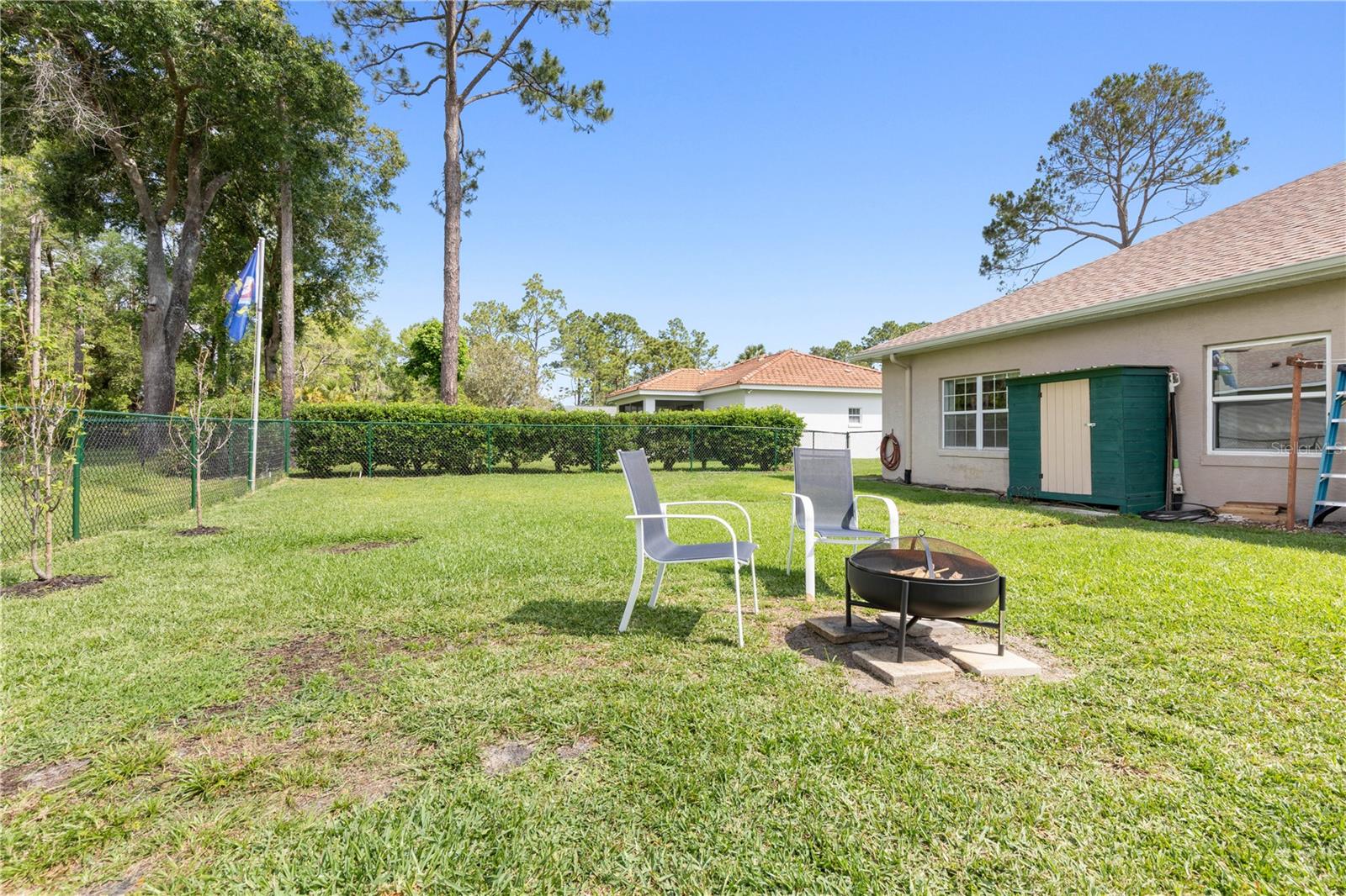 41 WALKER DR