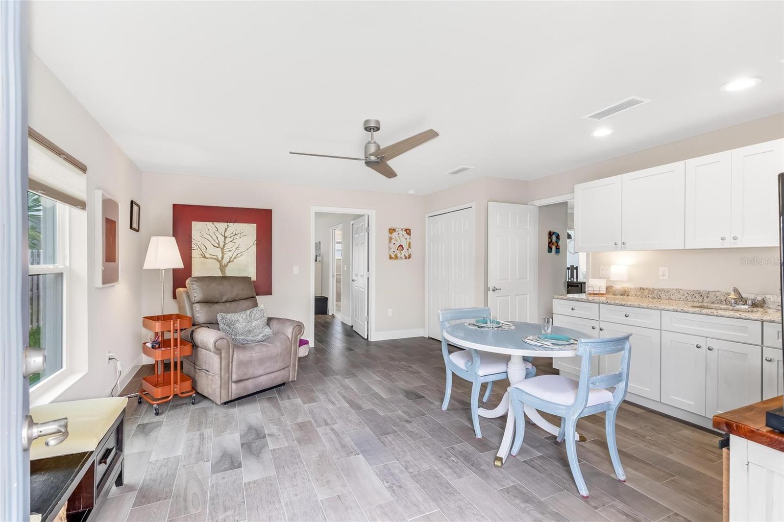 3 FAIRMONT LN