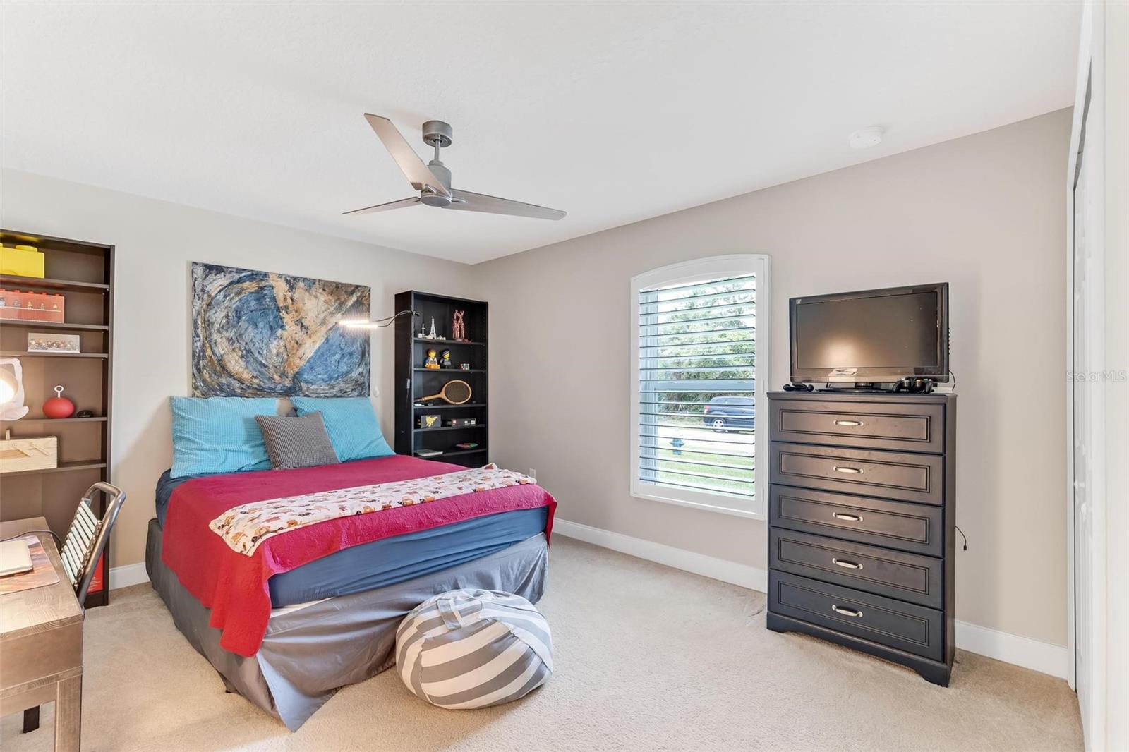 3 FAIRMONT LN
