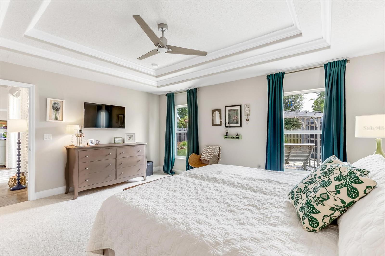 3 FAIRMONT LN