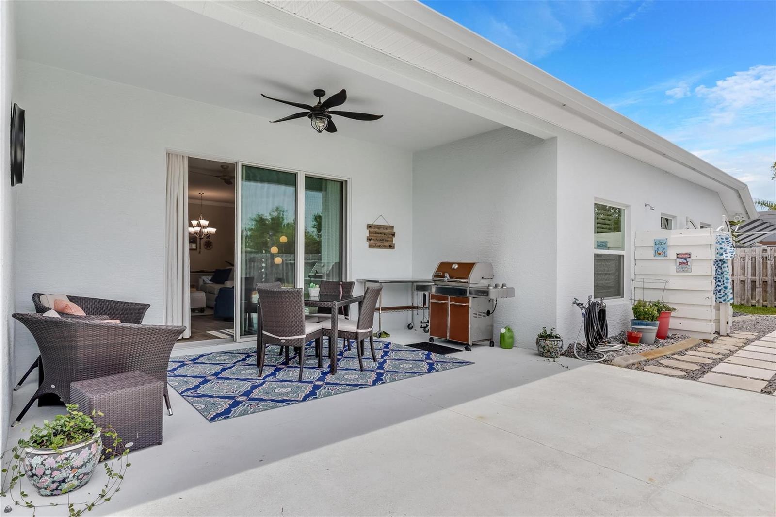 3 FAIRMONT LN