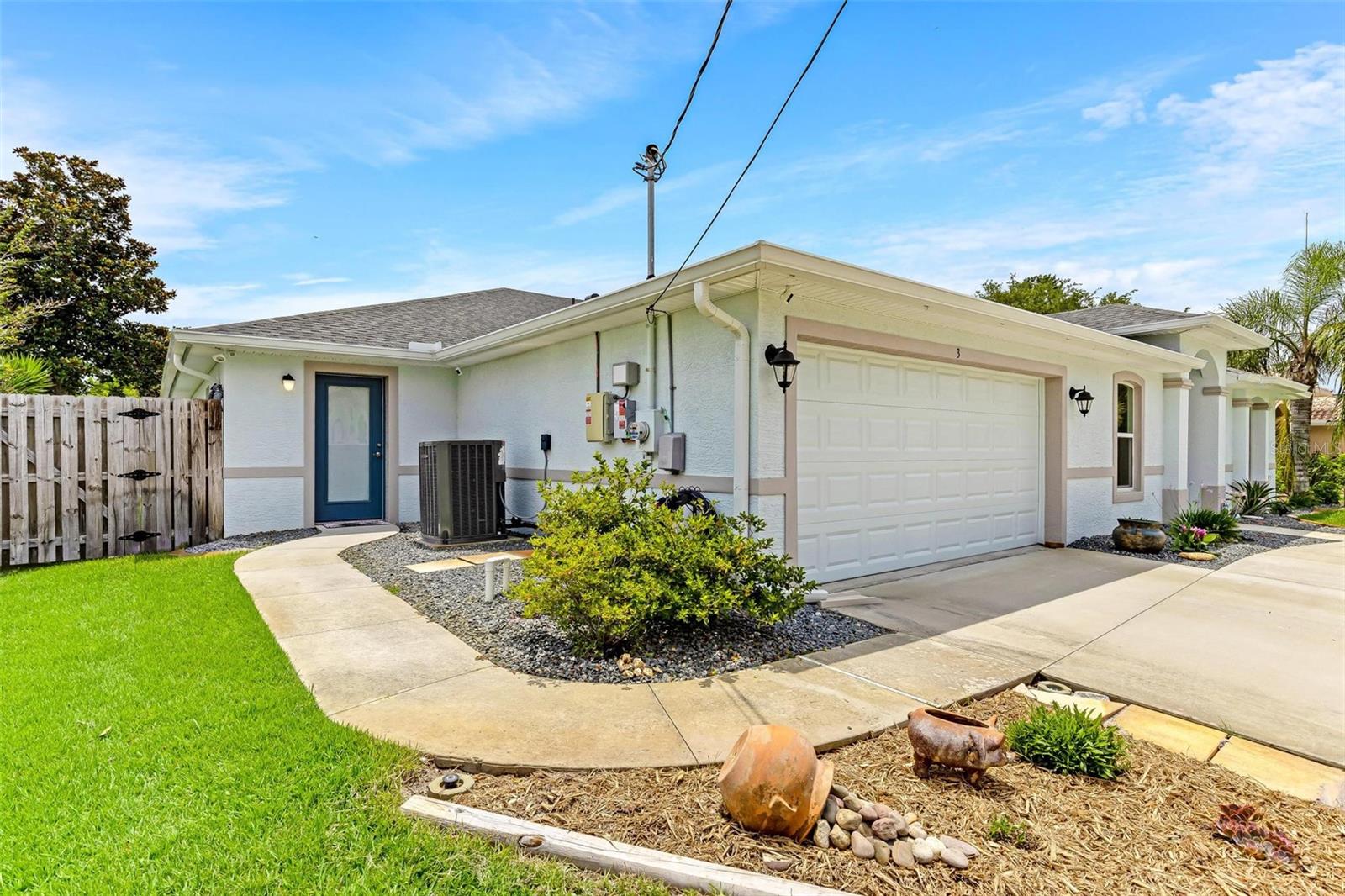 3 FAIRMONT LN