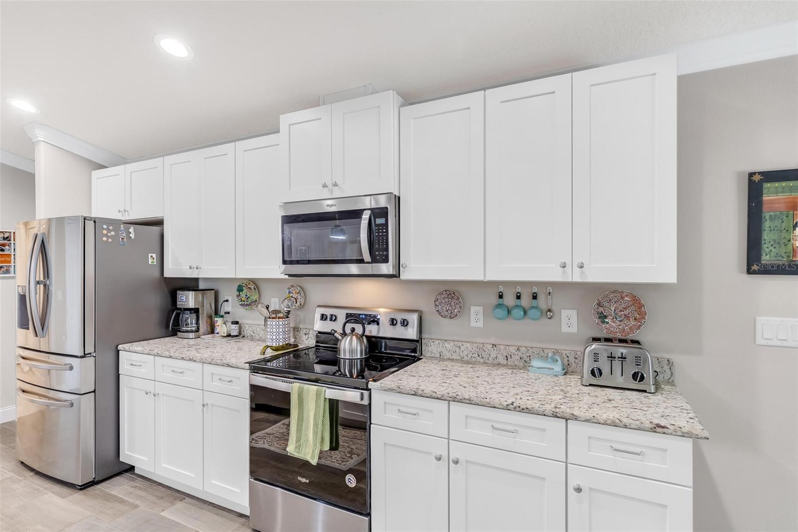 3 FAIRMONT LN