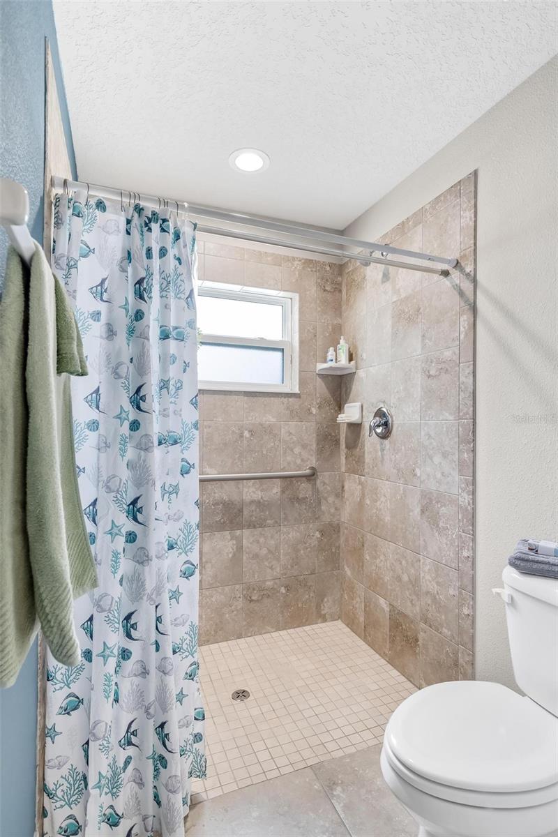 3 FAIRMONT LN