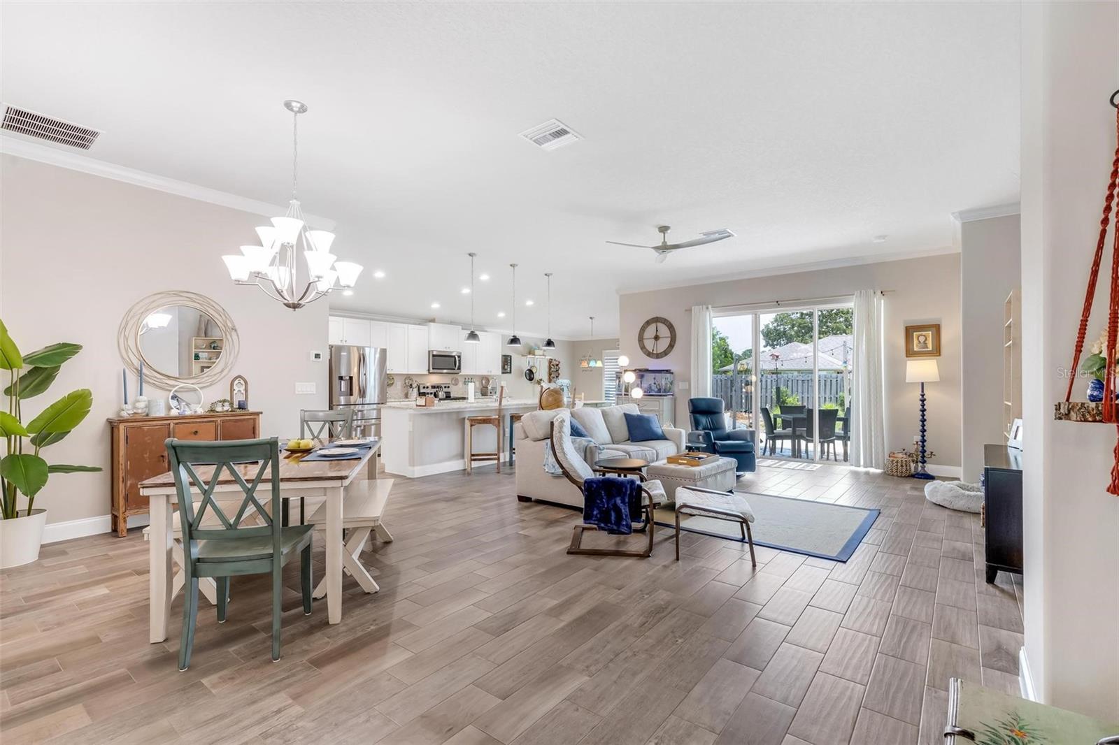 3 FAIRMONT LN