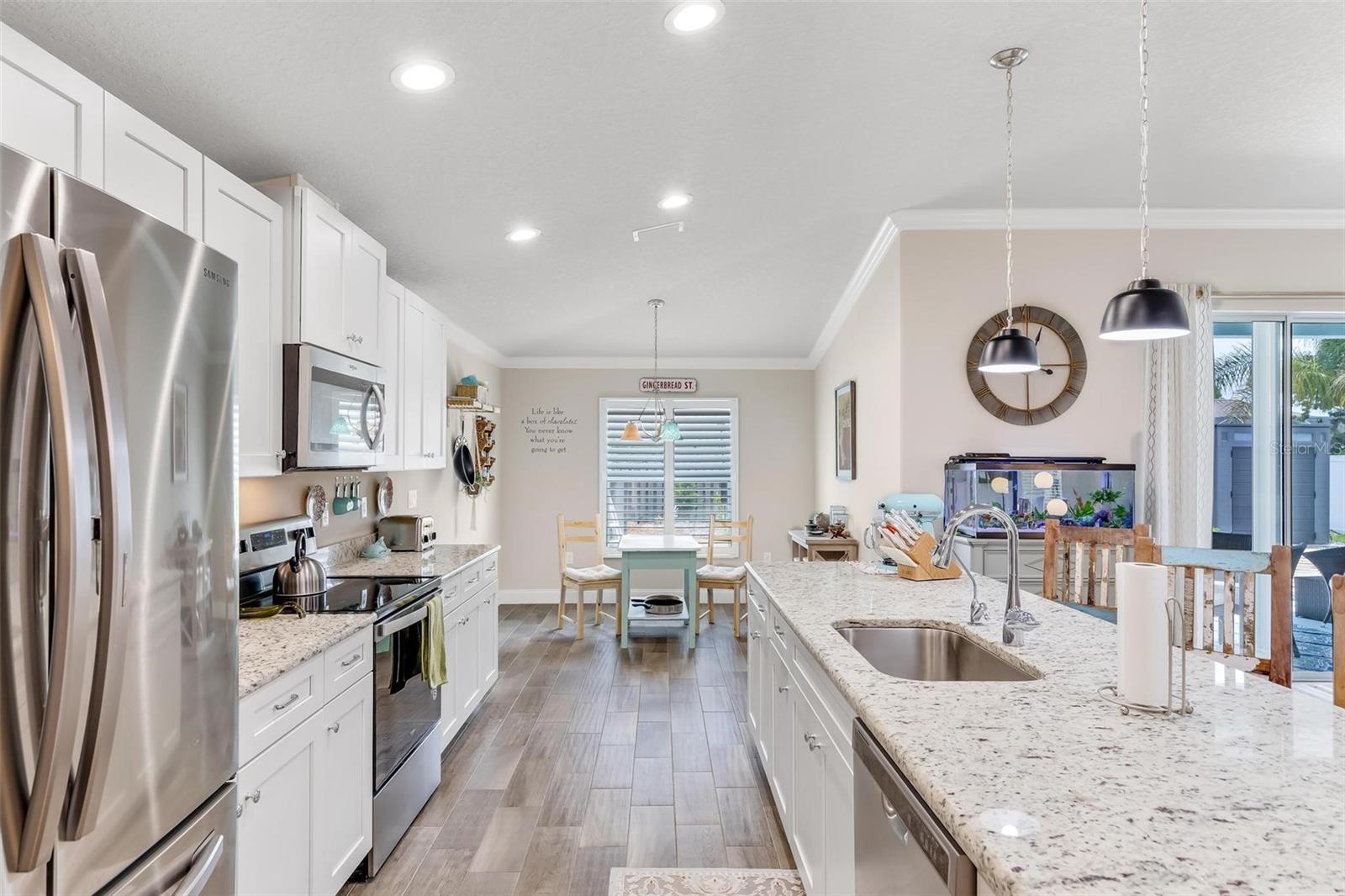 3 FAIRMONT LN