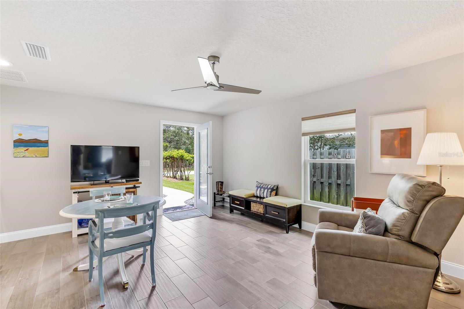 3 FAIRMONT LN