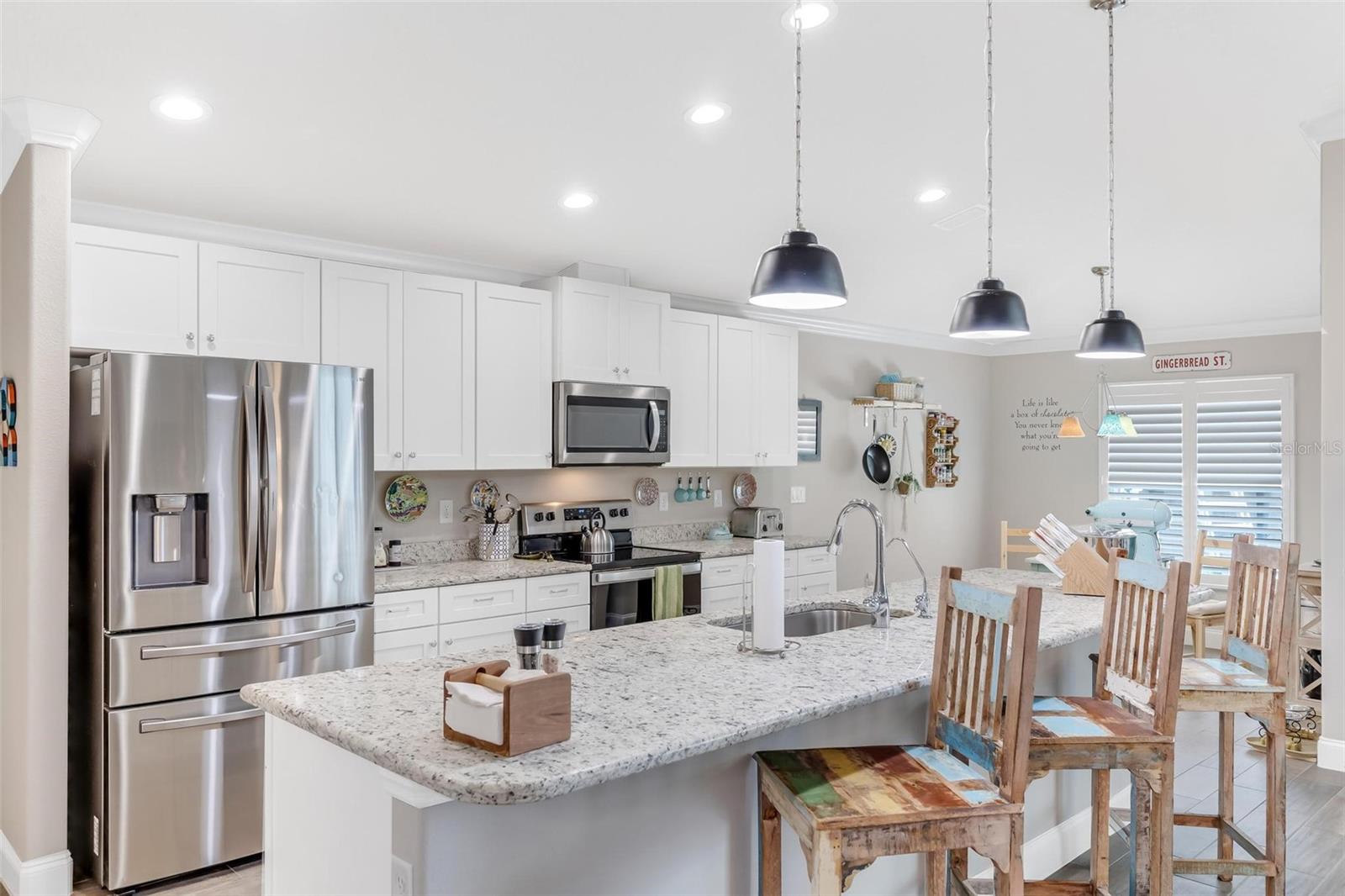 3 FAIRMONT LN