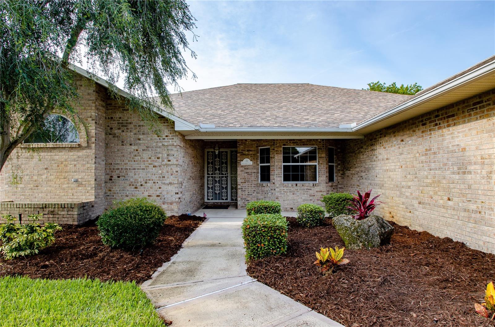 71 WENTWORTH LN