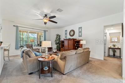 15 LAKESIDE PL E