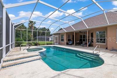 15 LAKESIDE PL E