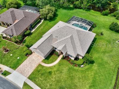 15 LAKESIDE PL E