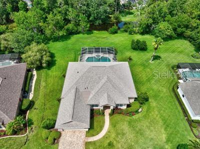 15 LAKESIDE PL E