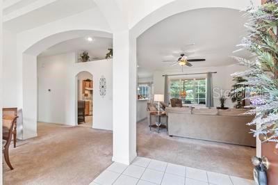 15 LAKESIDE PL E