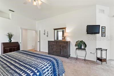 15 LAKESIDE PL E