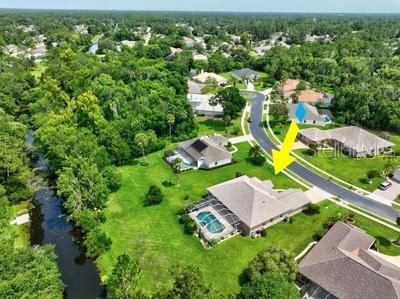 15 LAKESIDE PL E