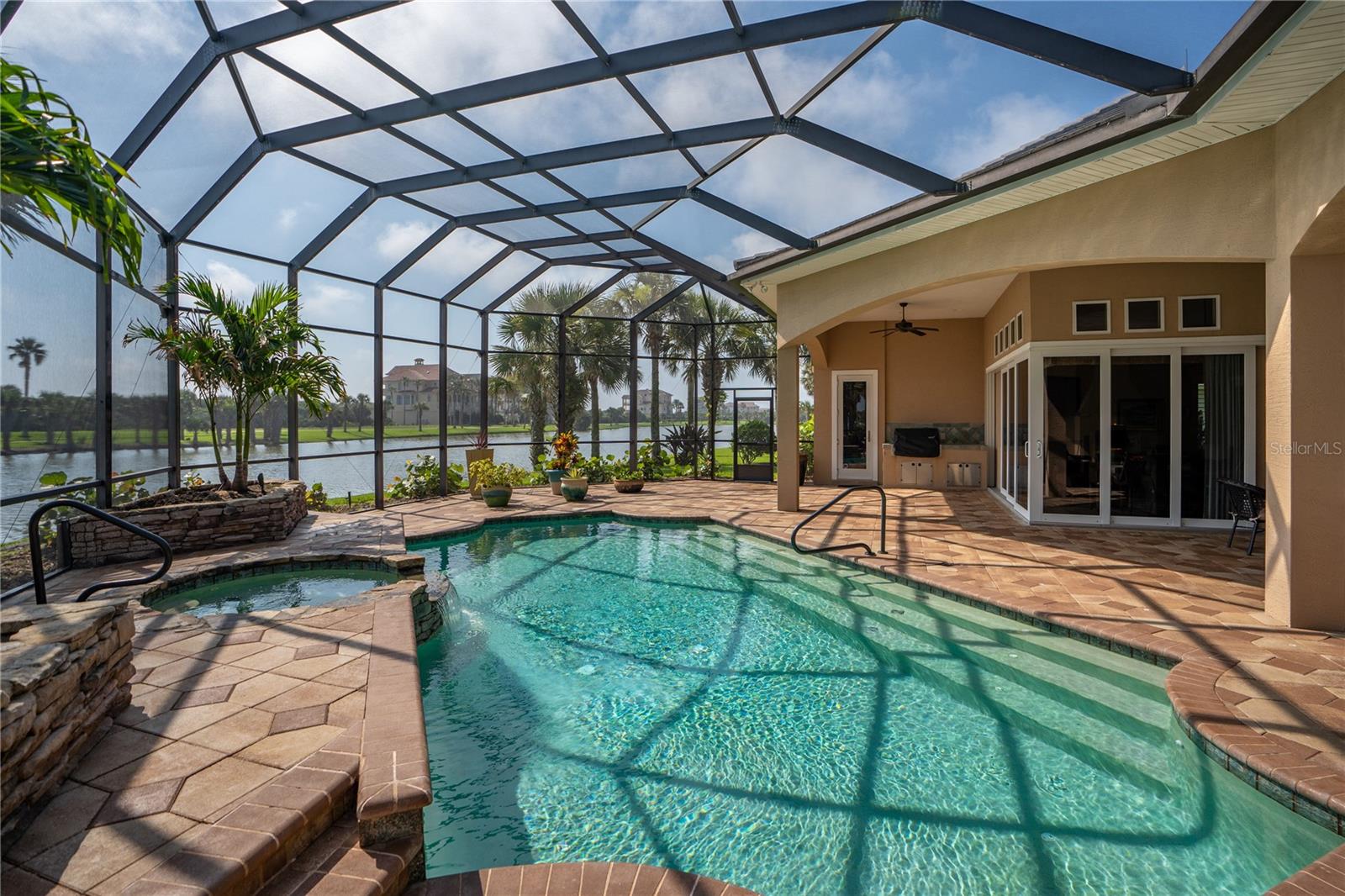 25 SAN GABRIEL LN