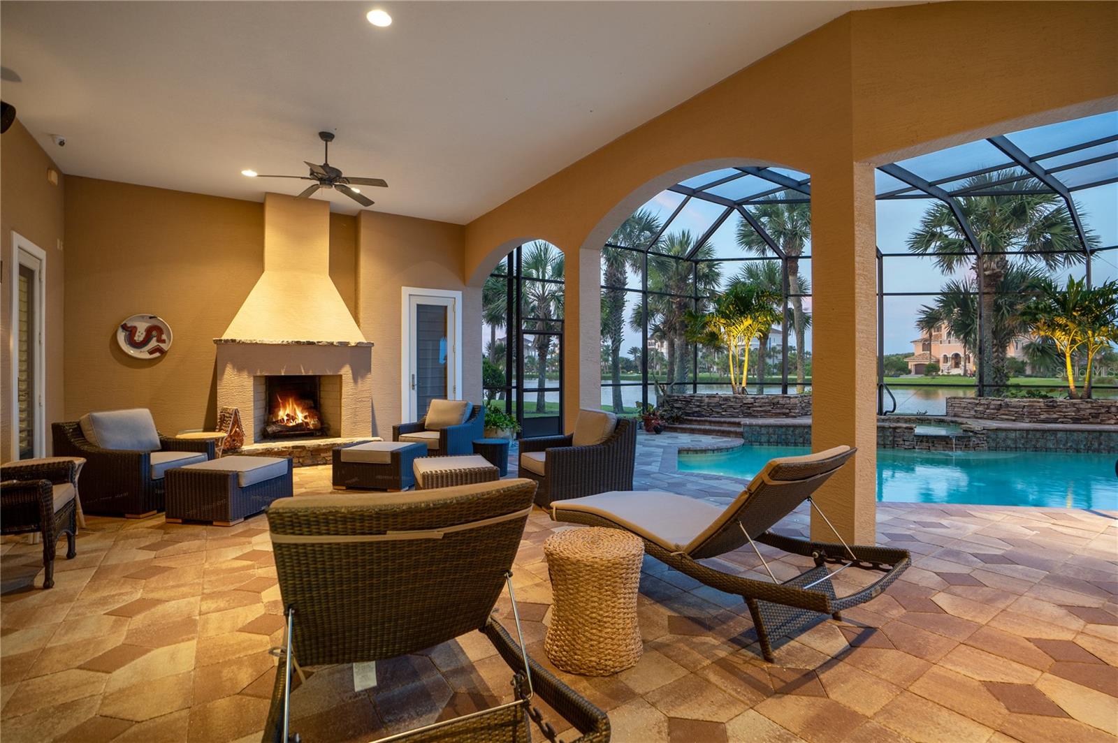25 SAN GABRIEL LN