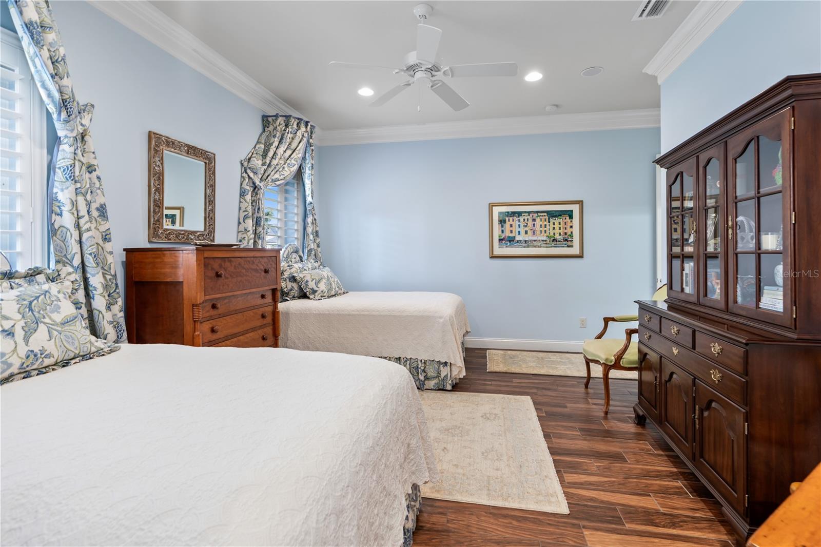 25 SAN GABRIEL LN