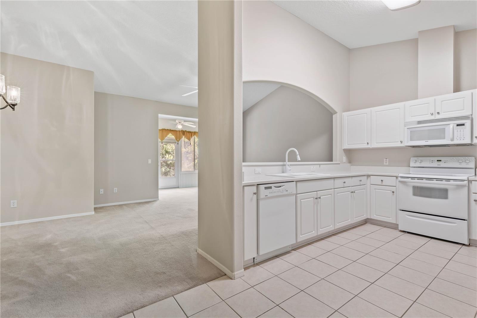 27 VERANDA WAY