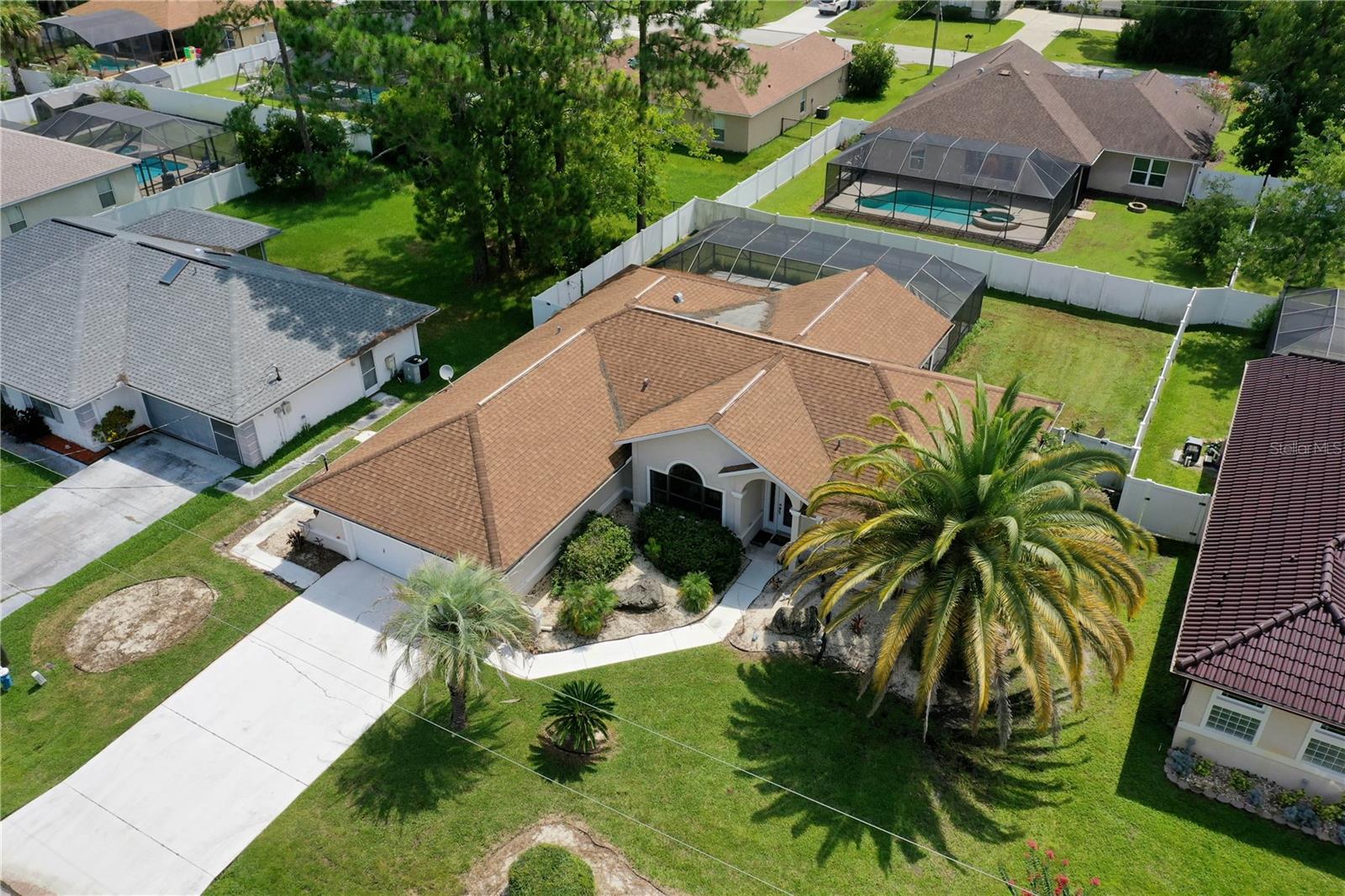 11 FALLON LN