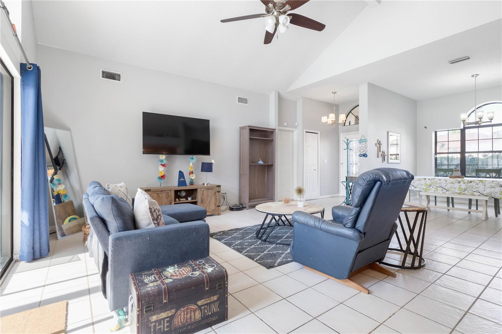 11 FALLON LN