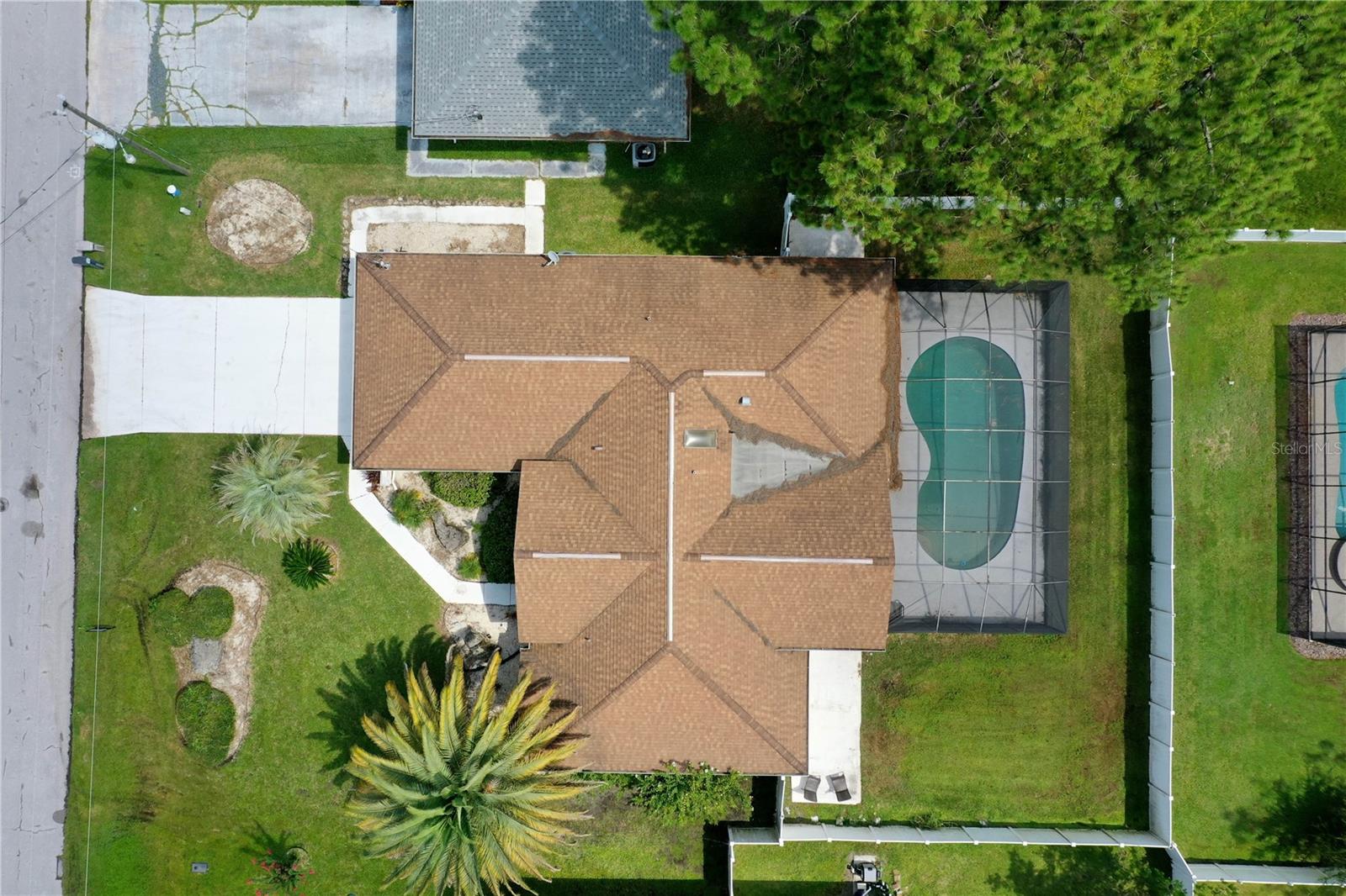11 FALLON LN