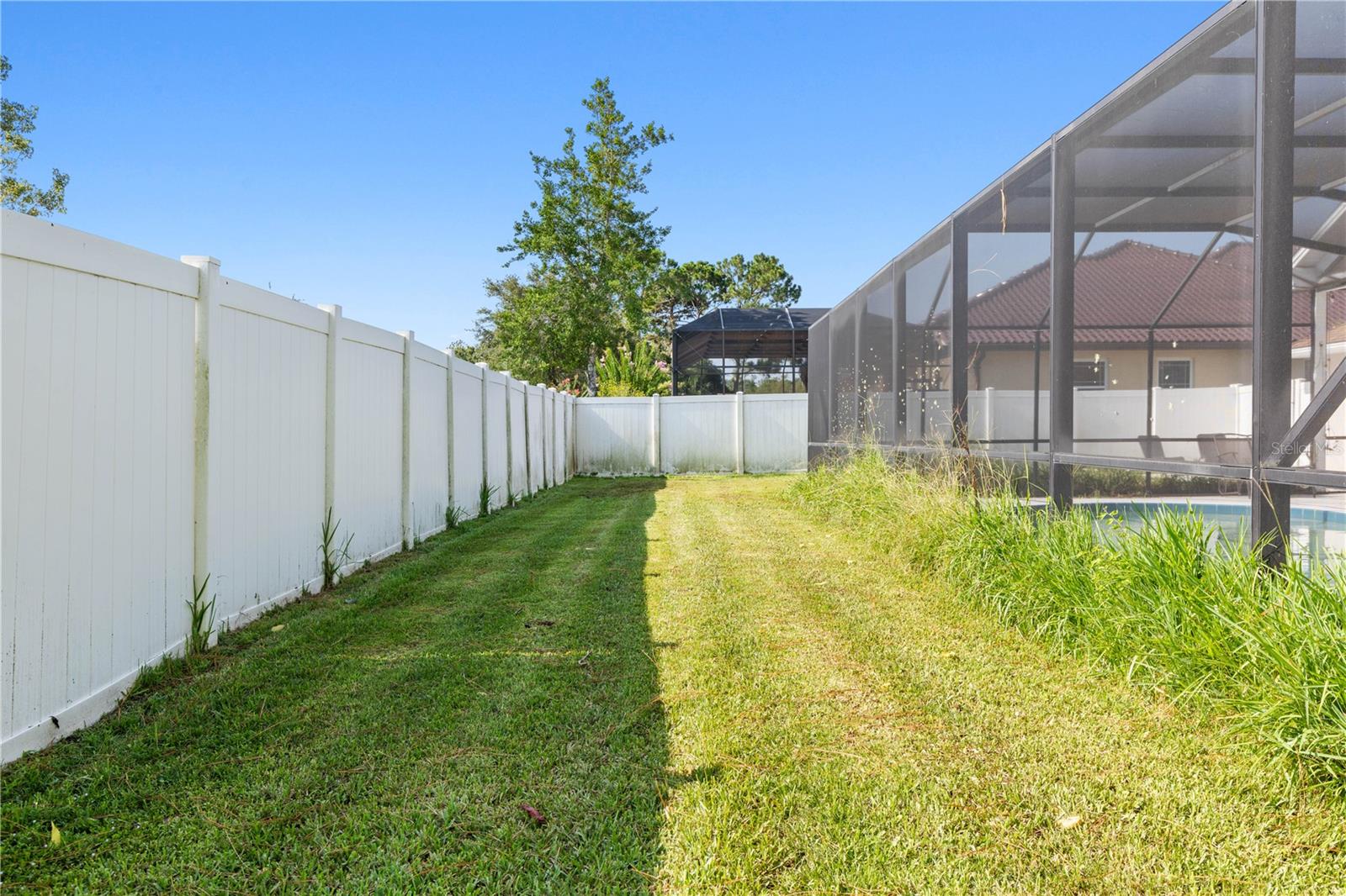 11 FALLON LN