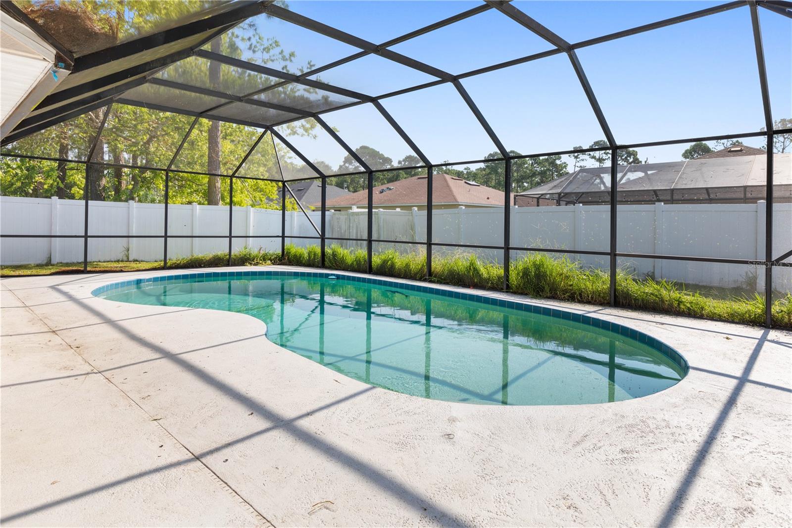 11 FALLON LN