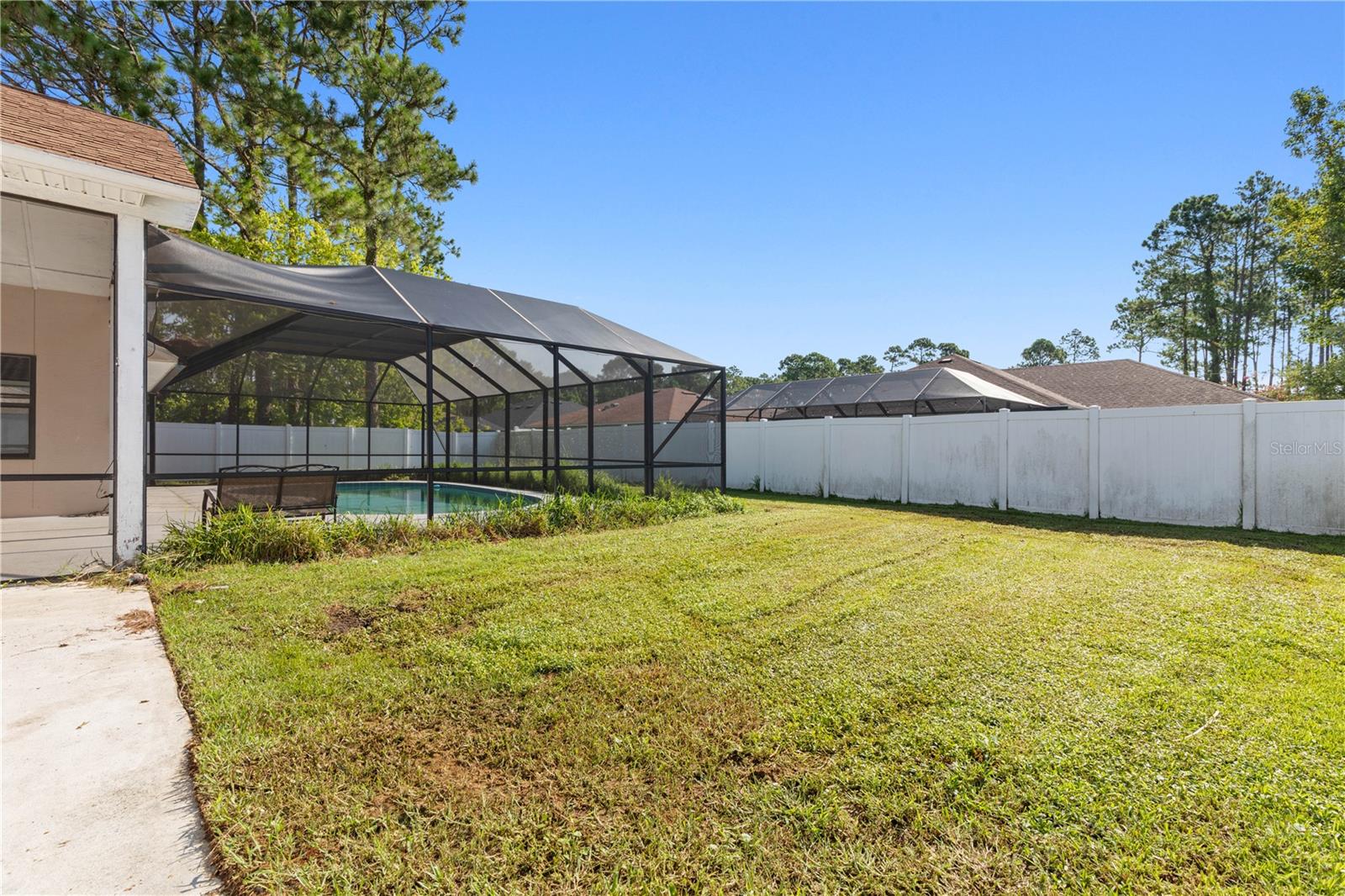 11 FALLON LN