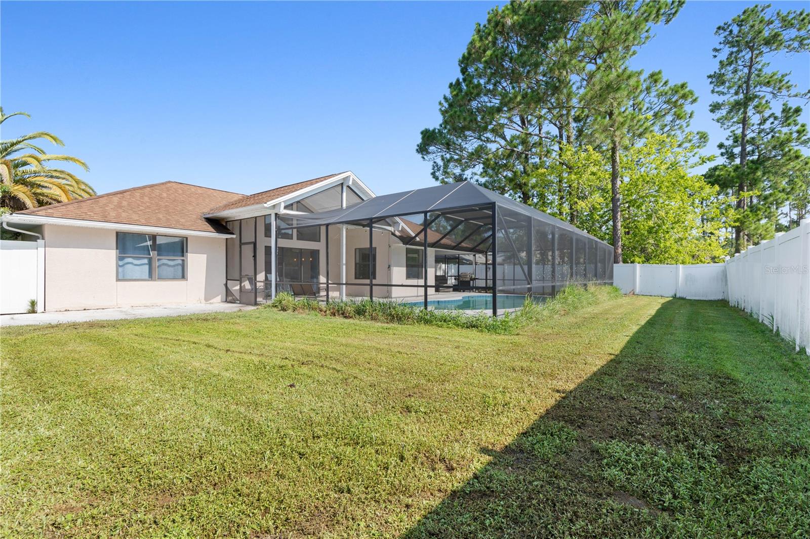 11 FALLON LN