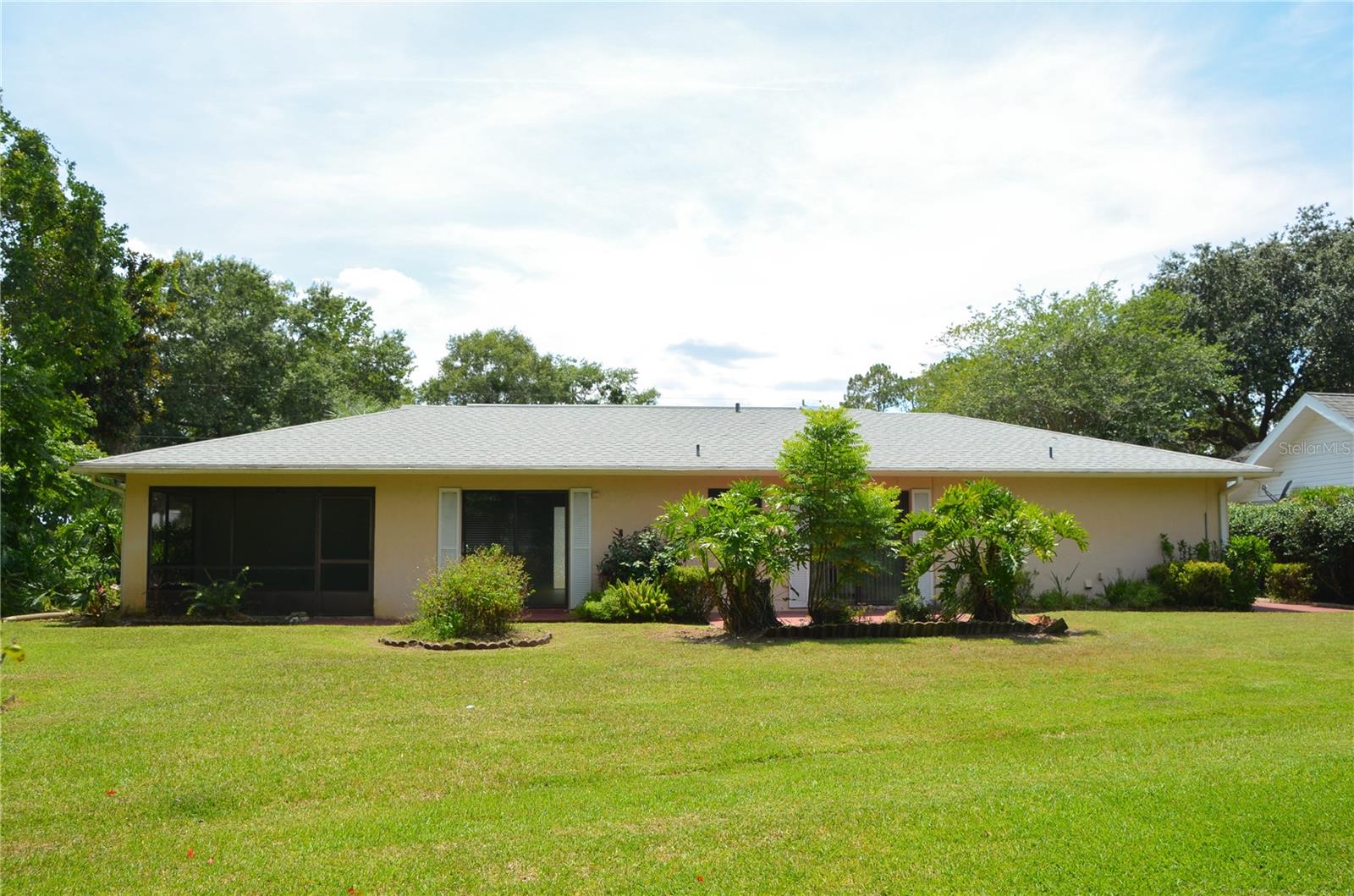25 BELVEDERE LN