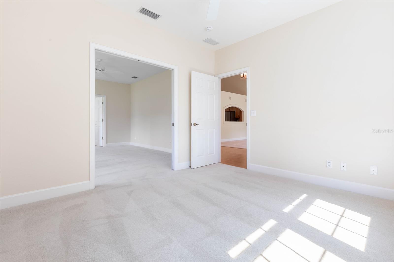 4004 ACOMA DR