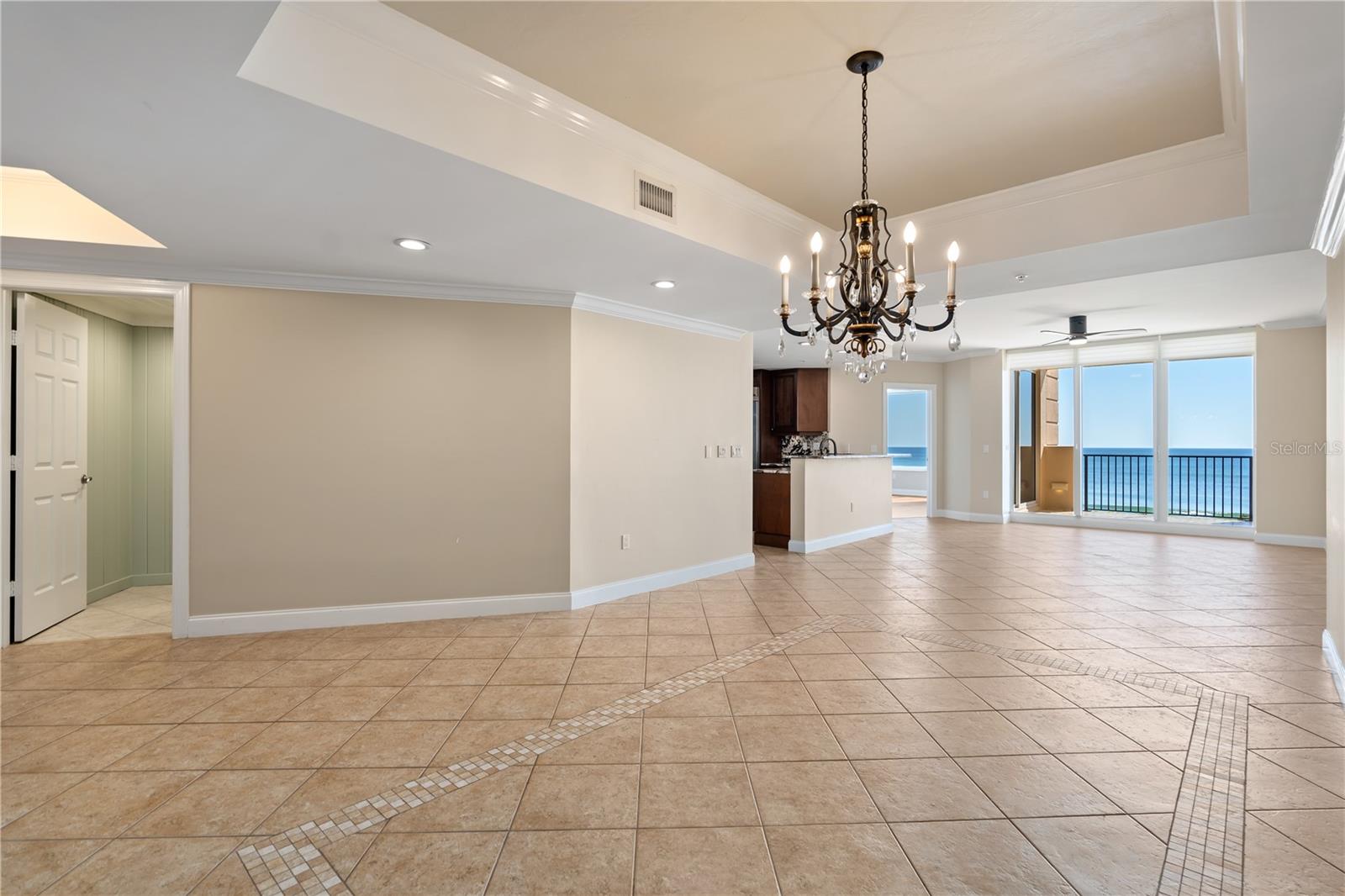 19 AVENUE DE LA MER #205