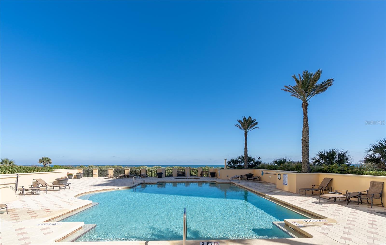 19 AVENUE DE LA MER #205