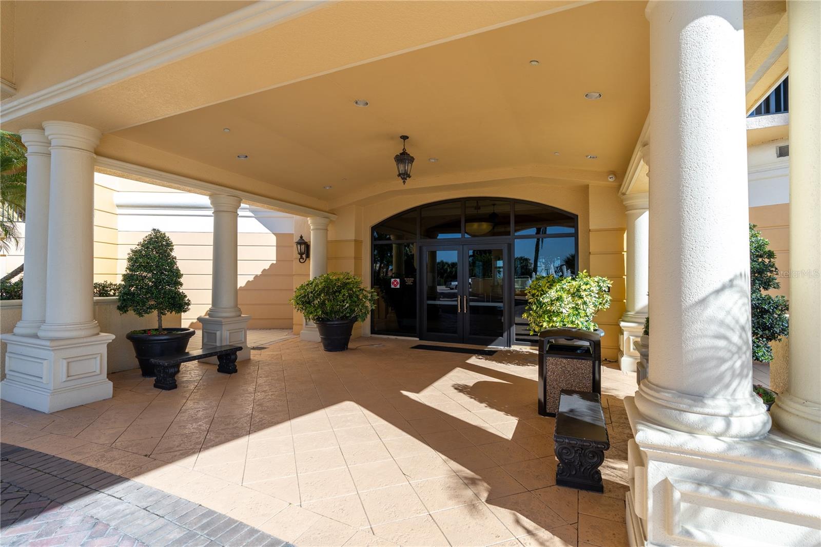 19 AVENUE DE LA MER #205